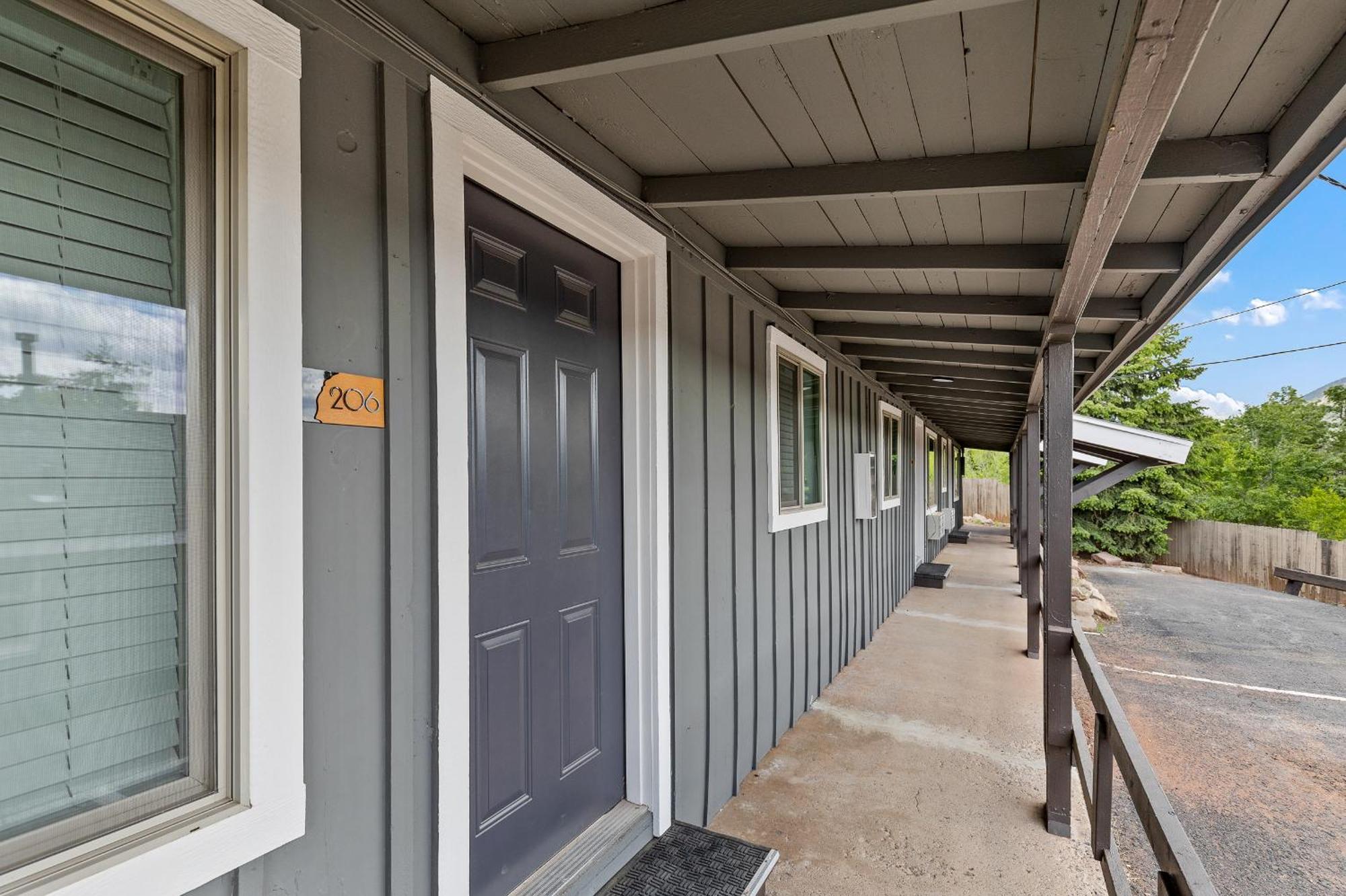 Venture At Route 66 Apartment แฟลกสตาฟ ภายนอก รูปภาพ
